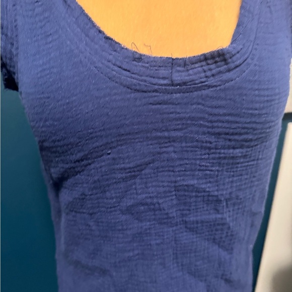 Three Dots Raw Hem Gauze Blue Sleeveless Top XS. 2 for 20 - Picture 5 of 5
